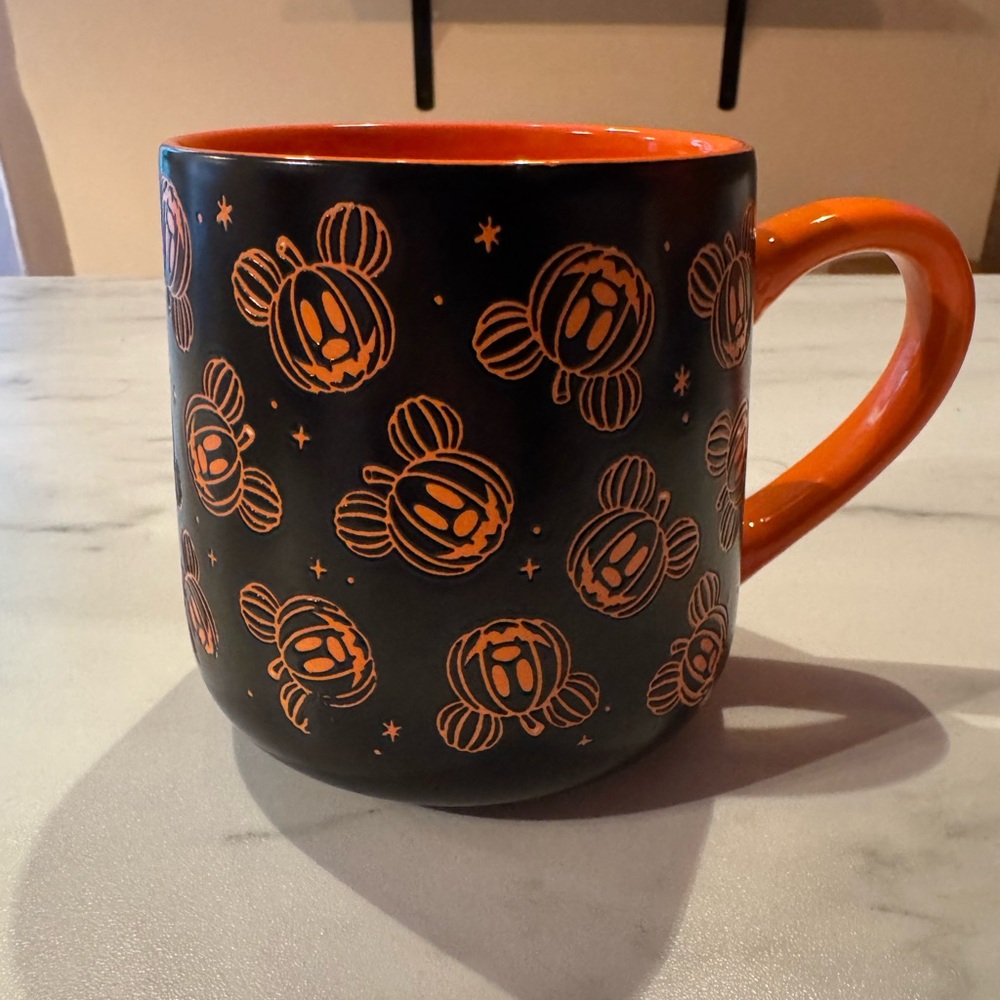 Black and orange Halloween Disney pumpkin Mickey mug